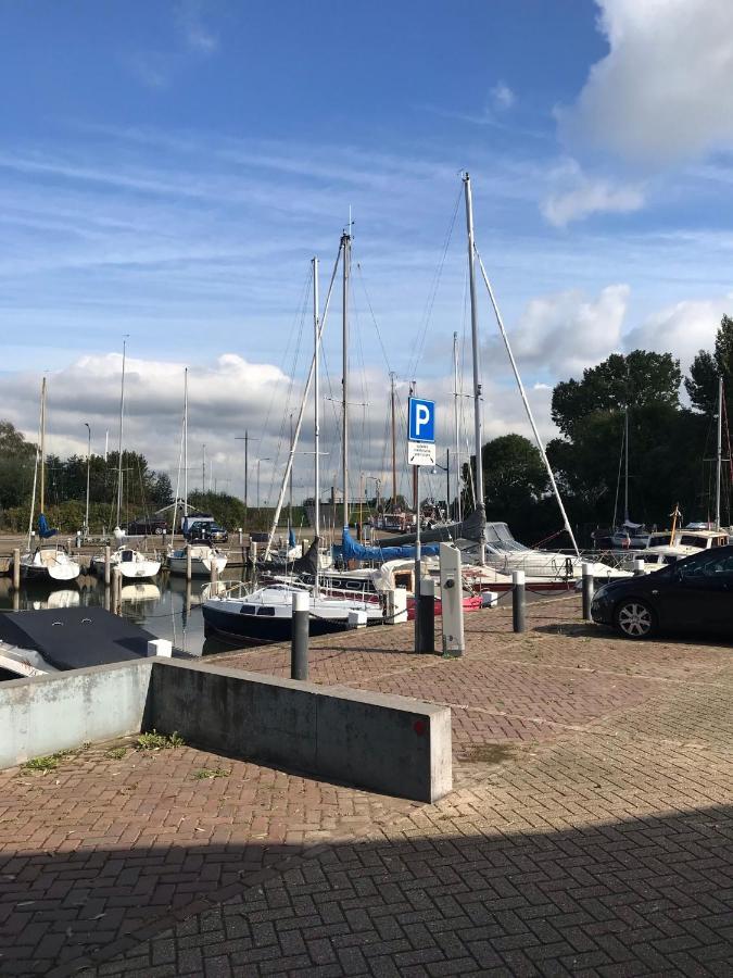 B&B Logeren Bij De Burgemeester Stad aan 't Haringvliet Ngoại thất bức ảnh
